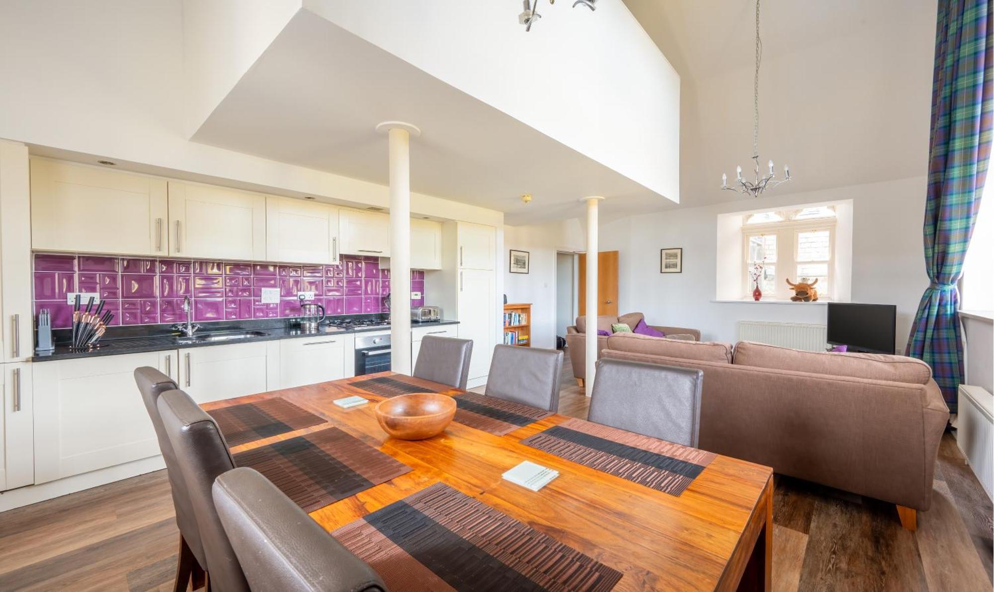 The Caledonian 3 Bedroom Self Catering Apartment In Historic Abbey Форт Аугустус Экстерьер фото
